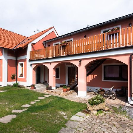 Penzion Na Statku Stary Vestec Exteriér fotografie